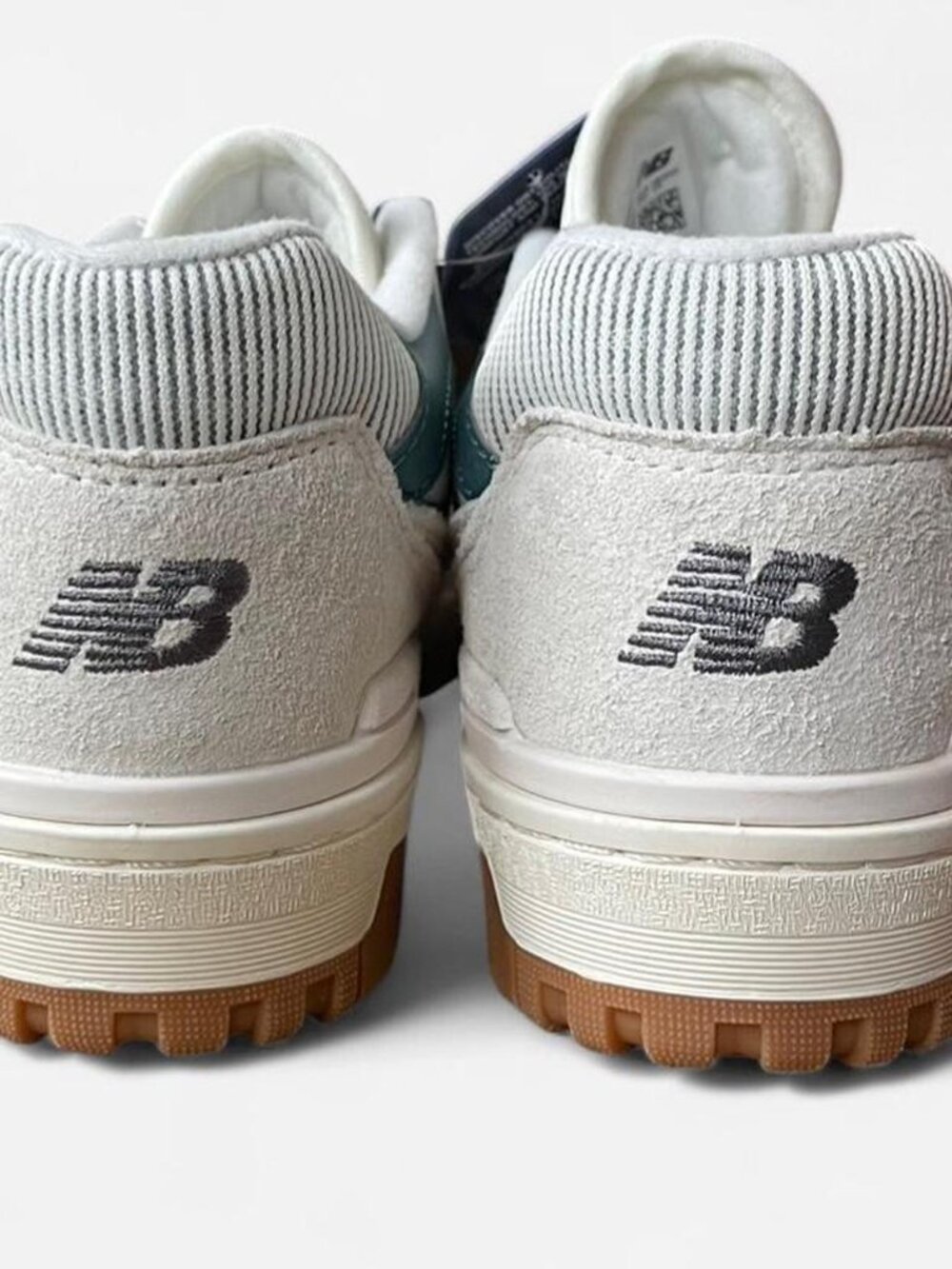 Women's New Balance 550 Sneakers - Colorway: Sea Salt/New Spruce - size 8 - New! - Picture 4 of 6